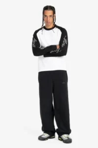 SCRIPT RAGLAN LONGSLEEVE + CLOUDS JOGGER BLACK